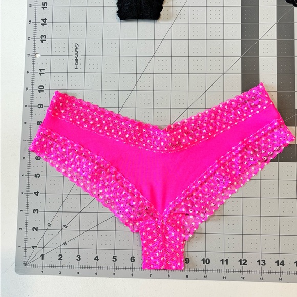 NWOT Victoria Secret Cheeky Hipster Low rise set of 4 Size M - Picture 5 of 10